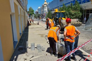 В Астрахани продолжают благоустройство улицы Кирова