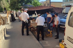 В одном из микрорайонов Астрахани объявили «охоту» на стихийных торговцев