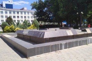 Астраханцев беспокоит состояние фонтанов в городе