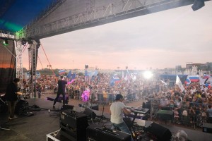 Концерт в честь Дня ВМФ посетили 8 тысяч астраханцев