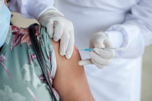 В Астрахани работают два мобильных пункта вакцинации