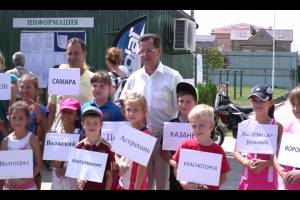 В Астрахани стартовал Кубок губернатора по теннису