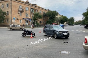 Астраханка сбила мотоциклиста на улице Богдана Хмельницкого