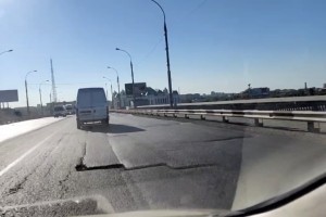 Новый мост в Астрахани вновь начинает собирать пробки