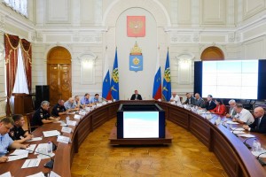 Астраханскому губернатору доложили о махинациях управляющих компаний в регионе