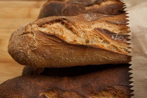 В астраханском Роспотребнадзоре рассказали, как правильно выбирать хлеб