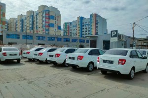 Астраханские больницы получили новые автомобили Lada Granta