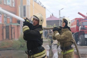 В Астрахани пожары унесли жизни двух человек за сутки