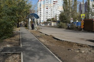 В Астрахани заканчивается ремонт значимой улицы в микрорайоне Бабаевского