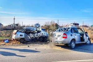 Авария под Астраханью унесла жизни двух водителей
