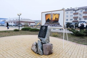 Астраханский губернатор и глава Калмыкии заложили камень на месте будущего памятника пограничникам