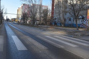 Астраханские дорожники активно ремонтируют дороги в&#160;микрорайоне Бабаевского
