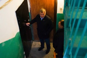 Астраханский губернатор осмотрел пятиэтажку в&#160;Камызяке, где взорвался газ