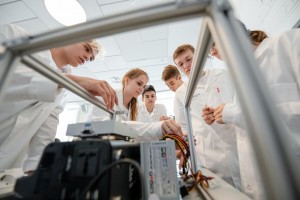 Астраханские школьники поучаствовали в создании первого в мире космического зондового микроскопа