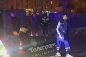 В центре Астрахани сбили парня и девушку