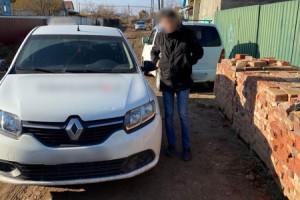В Астрахани таксист похитил деньги с карты нетрезвой клиентки
