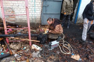 Астраханские строители восстанавливают Кременский район во время обстрелов
