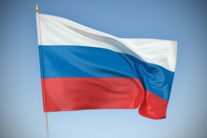 На астраханских линейках в честь первого сентября поднимают российский триколор