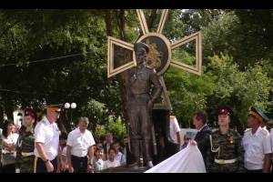 В День российского и астраханского казачеств в центре Астрахани появился памятник казакам-защитникам