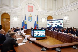 Астраханские министры доложили о проведении транспортной реформы и международном сотрудничестве