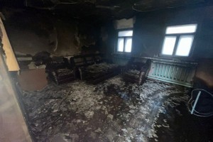 В Астрахани на пожаре погиб пенсионер и&#160;его внук