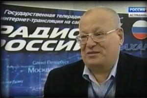 В Астрахани скончался известный журналист Василий Белов