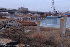 В Астрахани нанесли вред почве во время ремонта моста