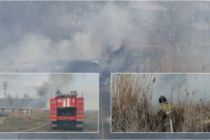 Пожарные отбили от огня дома астраханцев в&#160;Трусовском районе