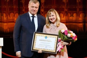 Игорь Бабушкин вручил астраханским деятелям культуры награды и&#160;благодарственные письма
