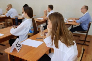 Астраханские школьники досрочно сдали экзамен по профильной математике