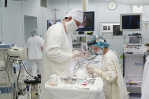 В Астраханской области провели первую гибридную операцию на сосудах