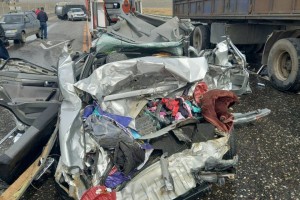 В Астраханской области «Камаз» стал причиной страшной аварии с участием 5 машин