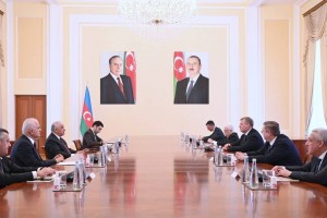 Астраханский губернатор обсудил с премьер-министром Азербайджана партнёрство в сфере торговли