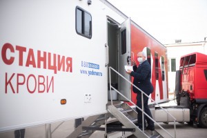 Астраханские депутаты сдали кровь накануне Национального дня донора