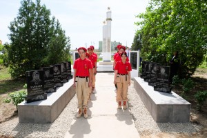 В Астраханской области установили мемориал участникам СВО