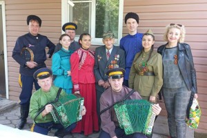 Астраханцы поздравили ветерана, который в&#160;этом году отмечает 100-летний юбилей