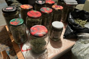 Астраханская полиция изъяла у местного жителя 8 килограмм марихуаны