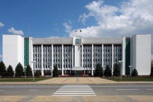 Астраханские парламентарии предложили ЮРПА обсудить темы безнадзорных собак и аварийных объектов
