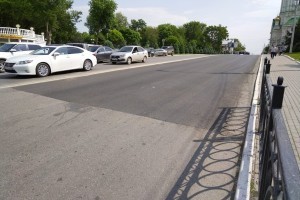 В Астрахани до конца недели отремонтируют улицу Боевую и Кубанский мост