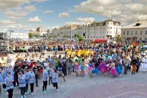 В Астрахани на День города выступит Алиса Мон