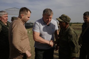 Игорь Бабушкин посетил астраханских бойцов из дивизиона «Лотос»