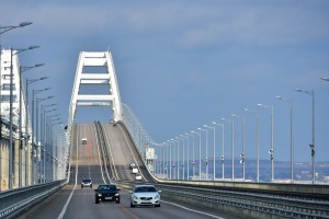 В выходные ожидание может затянуться: когда лучше пересекать Крымский мост