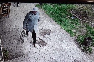 В Астрахани разыскивают двух мошенниц