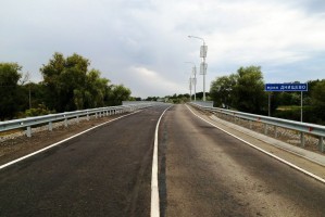 В Астраханской области досрочно закончили ремонт моста через ерик Днищево