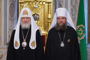 Высокую награду вручили митрополиту Астраханскому и Камызякскому