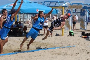 Астраханцы одержали семь побед в чемпионате России по пляжному гандболу