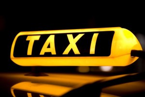 Водители с непогашенной судимостью больше не смогут работать в такси