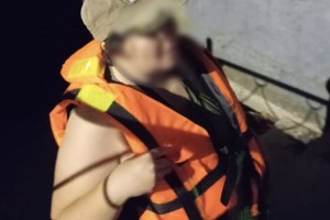Жительница Московской области едва не утонула на спущенной резиновой лодке в&#160;Астрахани