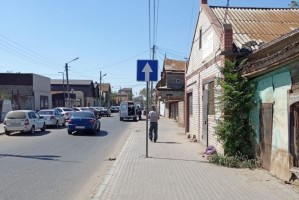 В Астрахани дорожный знак переустановили благодаря соцсетям