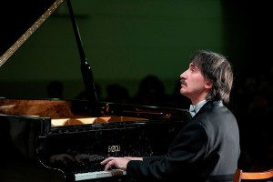 Концертный сезон в Астраханской филармонии откроет Евгений Михайлов